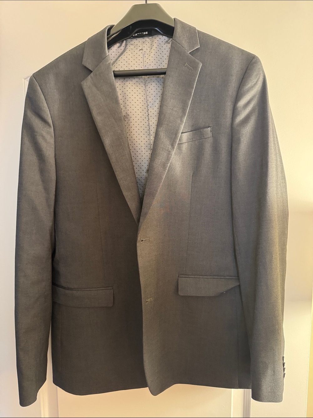 Express Men’s Charcoal Gray Two-Button Suit Jacket | Size 42L Slim